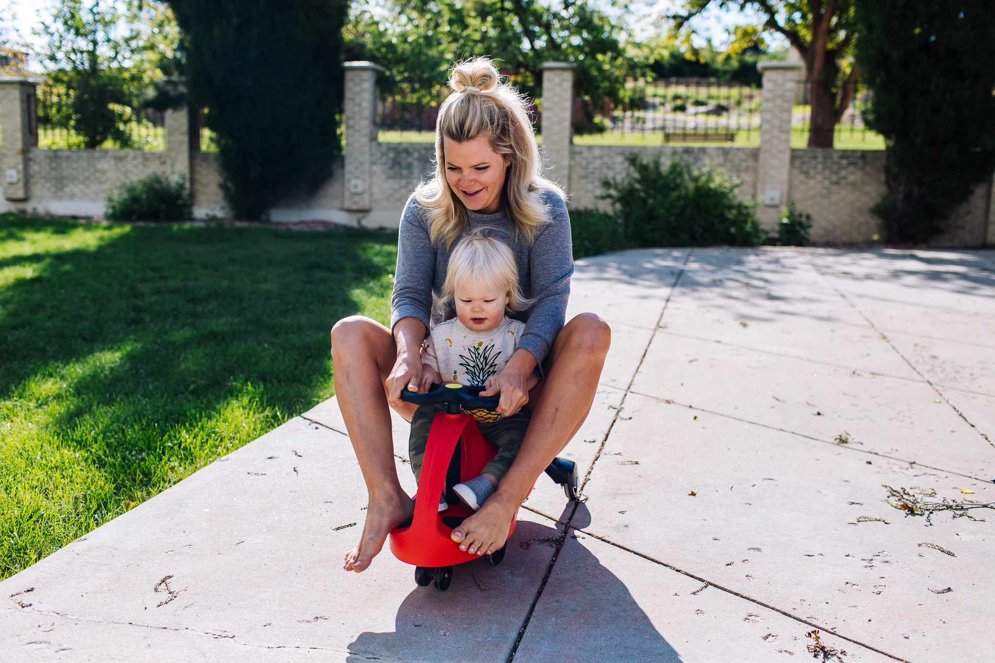 Colorado family photographer, Denver family photojournalism, Documentary family photography, Family photojournalism, Day In the Life photography, In home photo session, Denver family photographer, Family photo ideas, Family picture inspiration, Uniq…