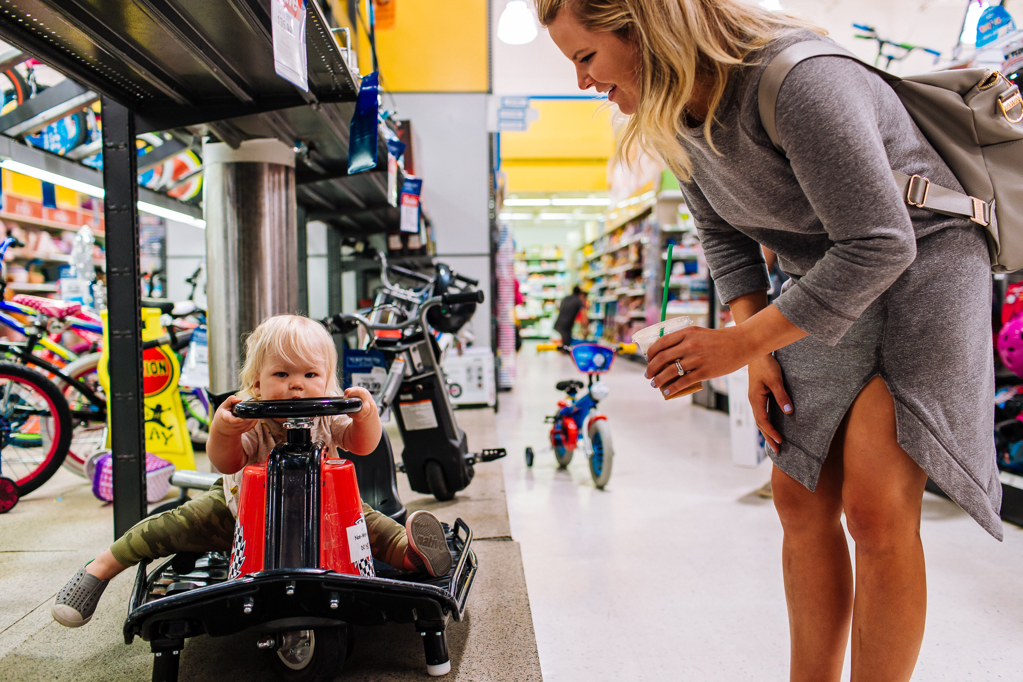 Colorado family photographer, Denver family photojournalism, Documentary family photography, Family photojournalism, Day In the Life photography, In home photo session, Denver family photographer, Family photo ideas, Family picture inspiration, Uniq…