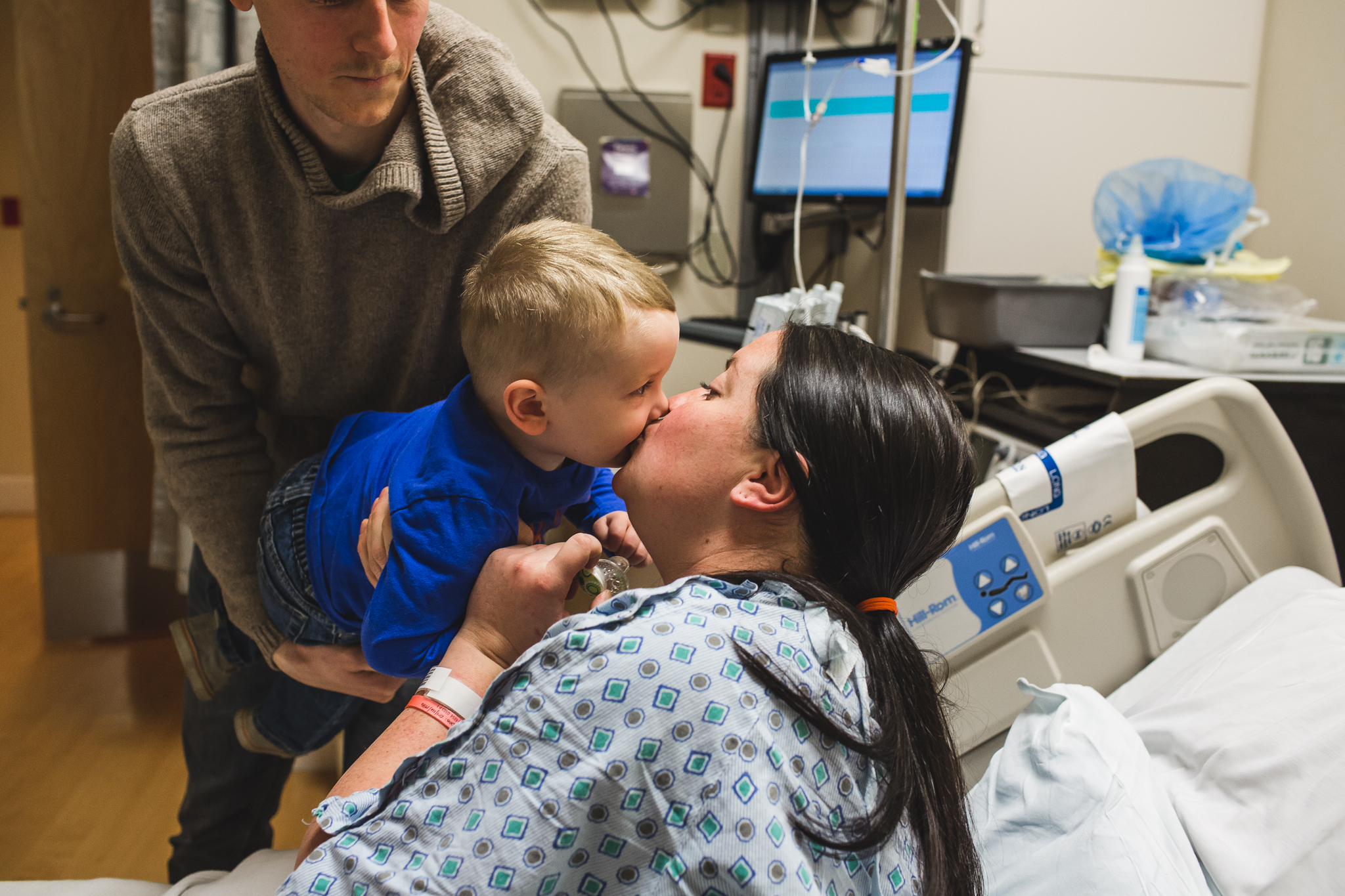 Colorado family photographer, Denver family photojournalism, Documentary family photography, Family photojournalism, Day In the Life photography, In home photo session, Denver family photographer, Family photo ideas, Family picture inspiration, Uniq…