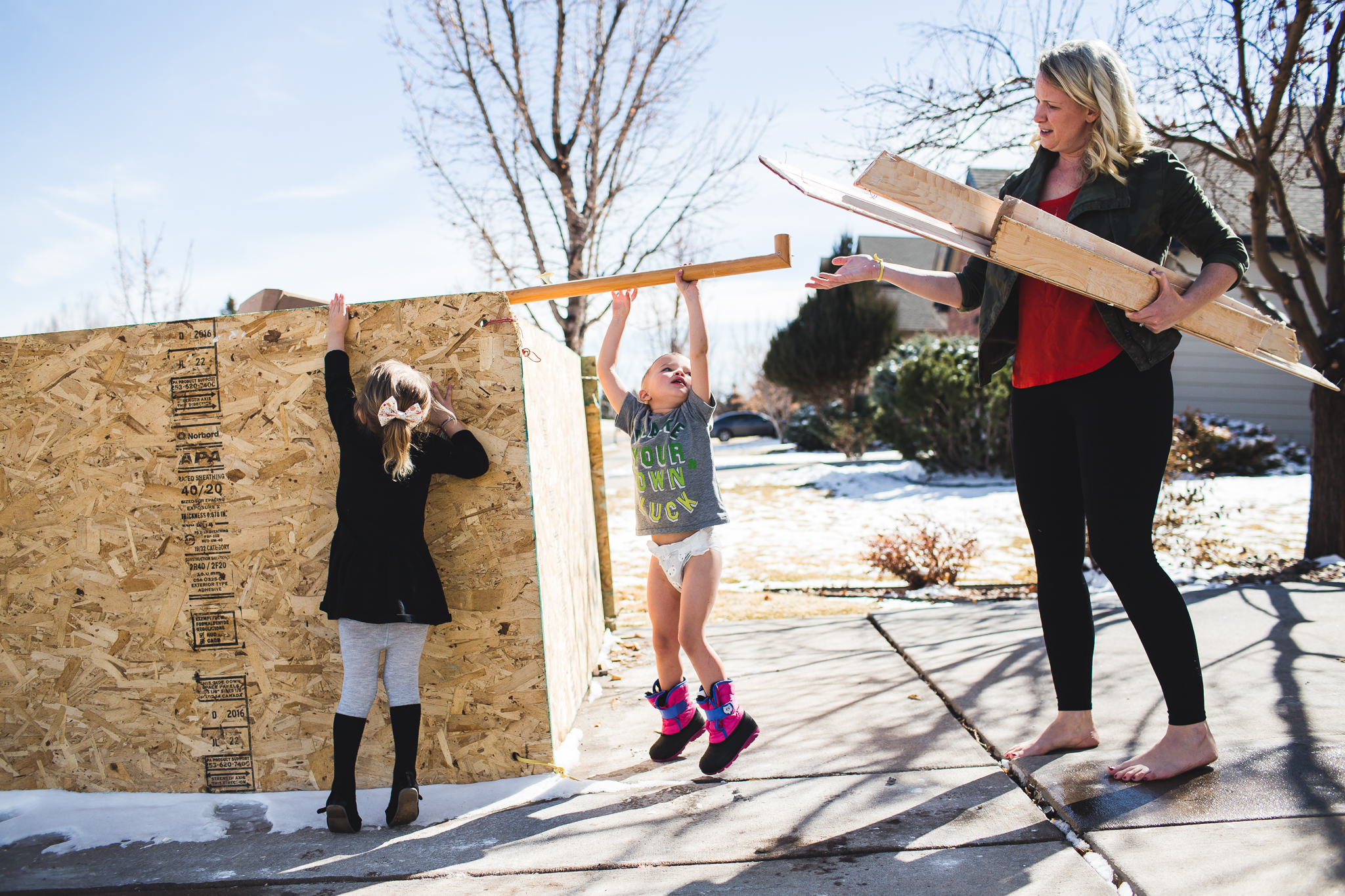 Colorado family photographer, Denver family photojournalism, Documentary family photography, Family photojournalism, Day In the Life photography, In home photo session, Denver family photographer, Family photo ideas, Family picture inspiration, Uniq…