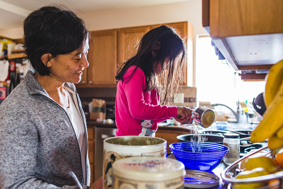 Colorado family photographer, Denver family photojournalism, Documentary family photography, Family photojournalism, Day In the Life photography, In home photo session, Denver family photographer, Family photo ideas, Family picture inspiration, Uniq…