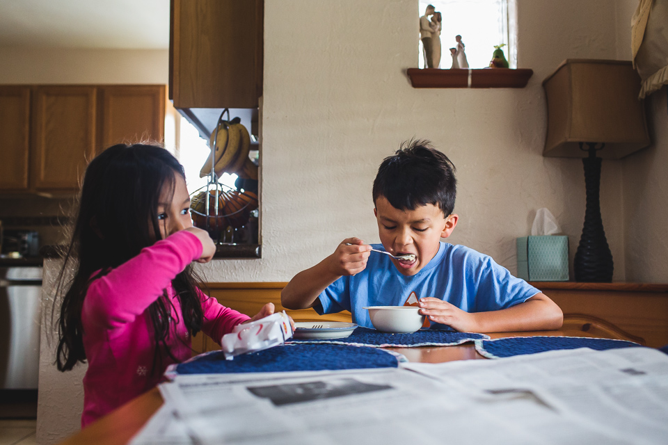 Colorado family photographer, Denver family photojournalism, Documentary family photography, Family photojournalism, Day In the Life photography, In home photo session, Denver family photographer, Family photo ideas, Family picture inspiration, Uniq…