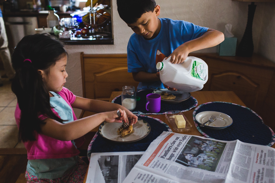 Colorado family photographer, Denver family photojournalism, Documentary family photography, Family photojournalism, Day In the Life photography, In home photo session, Denver family photographer, Family photo ideas, Family picture inspiration, Uniq…