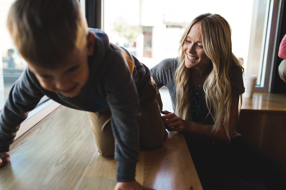 Colorado family photographer, Denver family photojournalism, Documentary family photography, Family photojournalism, Day In the Life photography, In home photo session, Denver family photographer, Family photo ideas, Family picture inspiration, Uniq…