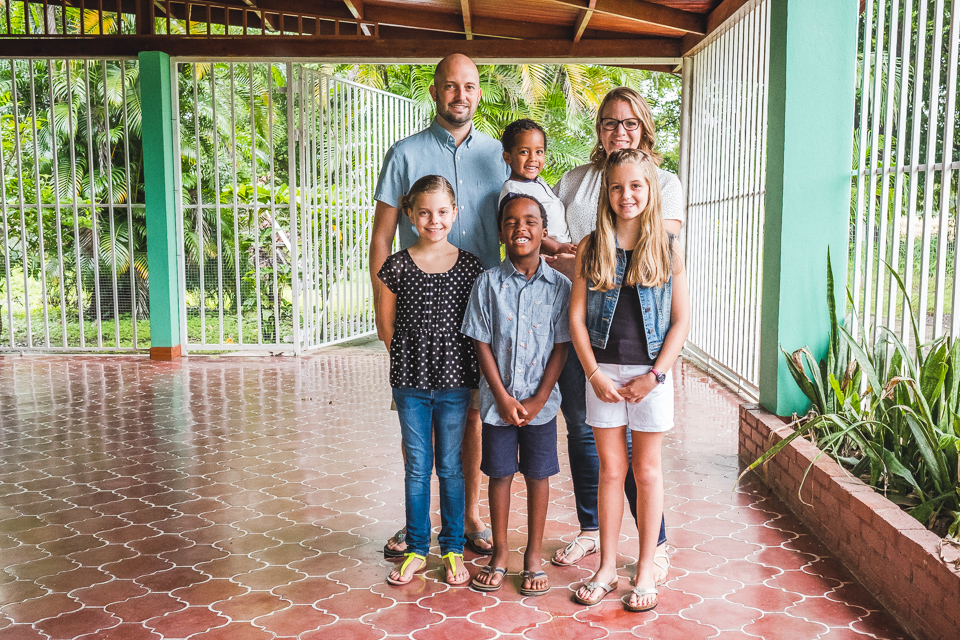 Colorado family photographer, Denver family photojournalism, Documentary family photography, Family photojournalism, Day In the Life photography, In home photo session, Denver family photographer, Family photo ideas, Family picture inspiration, Uniq…