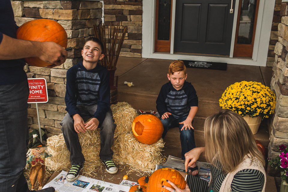 Colorado family photographer, Denver family photojournalism, Documentary family photography, Family photojournalism, Day In the Life photography, In home photo session, Denver family photographer, Family photo ideas, Family picture inspiration, Uniq…