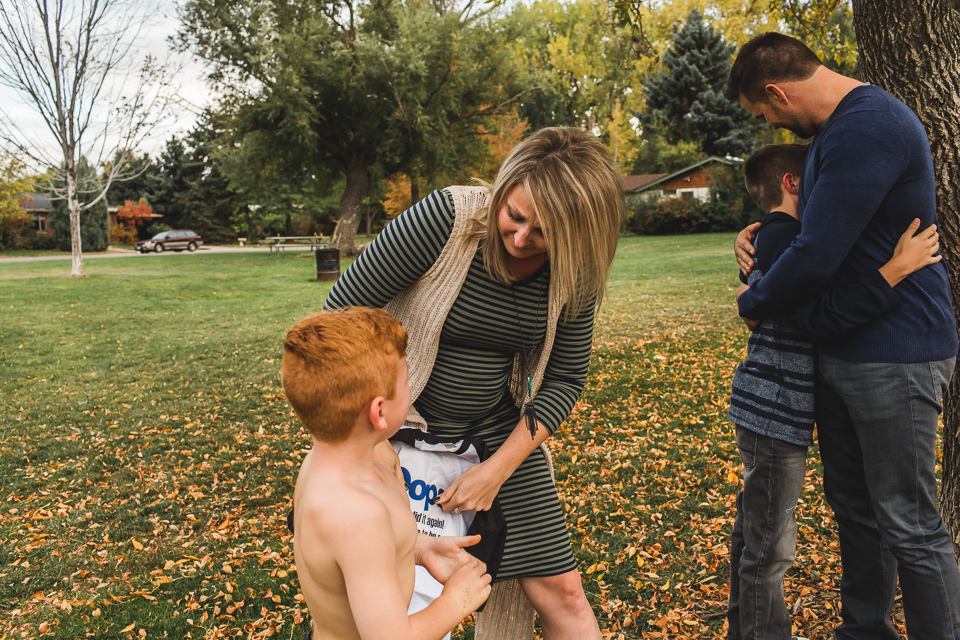 Colorado family photographer, Denver family photojournalism, Documentary family photography, Family photojournalism, Day In the Life photography, In home photo session, Denver family photographer, Family photo ideas, Family picture inspiration, Uniq…