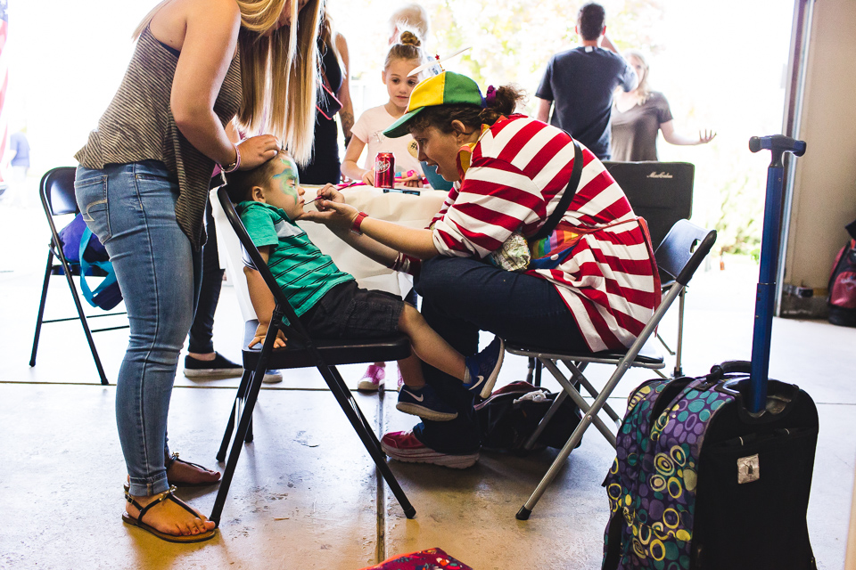 Colorado family photographer, Denver family photojournalism, Documentary family photography, Family photojournalism, Day In the Life photography, In home photo session, Denver family photographer, Family photo ideas, Family picture inspiration, Uniq…