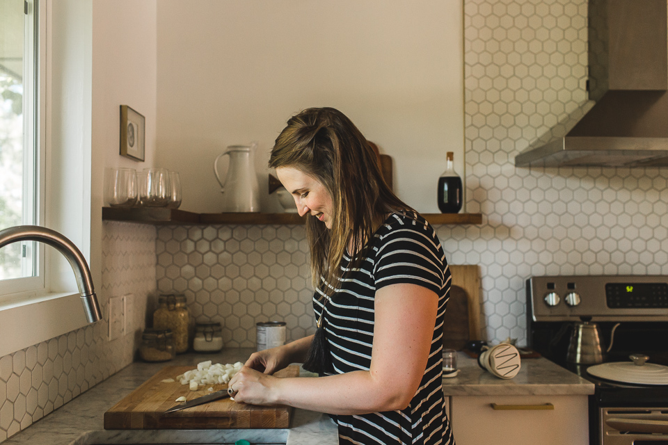 Colorado family photographer, Denver family photojournalism, Documentary family photography, Family photojournalism, Day In the Life photography, In home photo session, Denver family photographer, Family photo ideas, Family picture inspiration, Uniq…