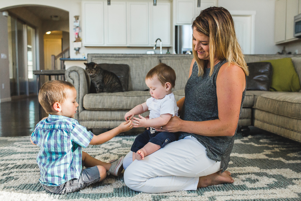 Colorado family photographer, Denver family photojournalism, Documentary family photography, Family photojournalism, Day In the Life photography, In home photo session, Denver family photographer, Family photo ideas, Family picture inspiration, Uniq…