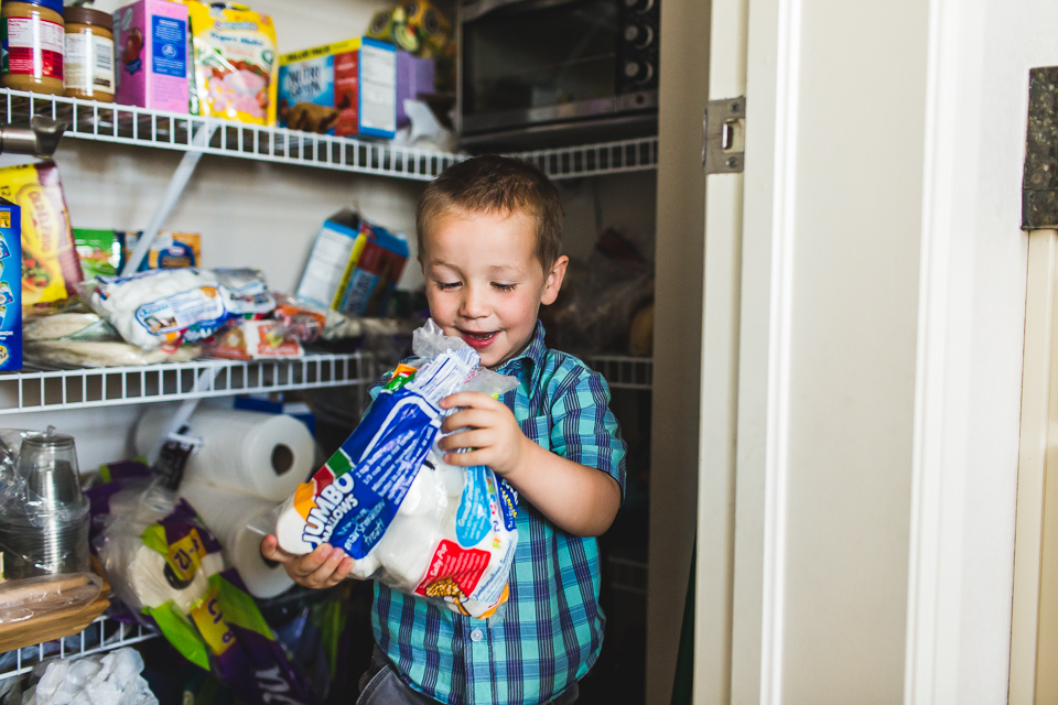 Colorado family photographer, Denver family photojournalism, Documentary family photography, Family photojournalism, Day In the Life photography, In home photo session, Denver family photographer, Family photo ideas, Family picture inspiration, Uniq…