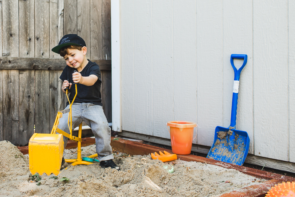 Colorado family photographer, Denver family photojournalism, Documentary family photography, Family photojournalism, Day In the Life photography, In home photo session, Denver family photographer, Family photo ideas, Family picture inspiration, Uniq…