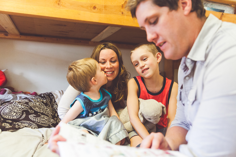 Colorado family photographer, Denver family photojournalism, Documentary family photography, Family photojournalism, Day In the Life photography, In home photo session, Denver family photographer, Family photo ideas, Family picture inspiration, Uniq…